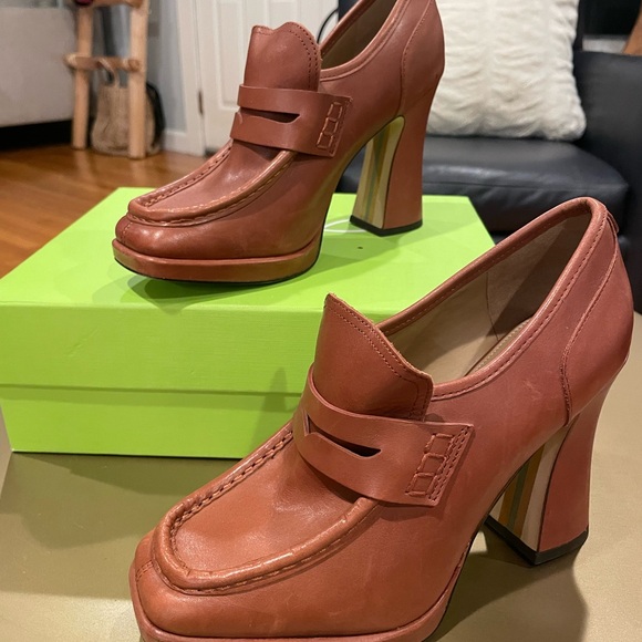 JEANETTE PLATFORM LOAFER, size 9, brown leather - Picture 6 of 7